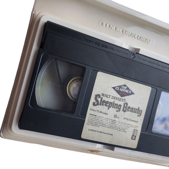 Walt Disney’s Sleeping Beauty VHS Tape 1997 The Classics Black Diamond Clamshell - Picture 8 of 9